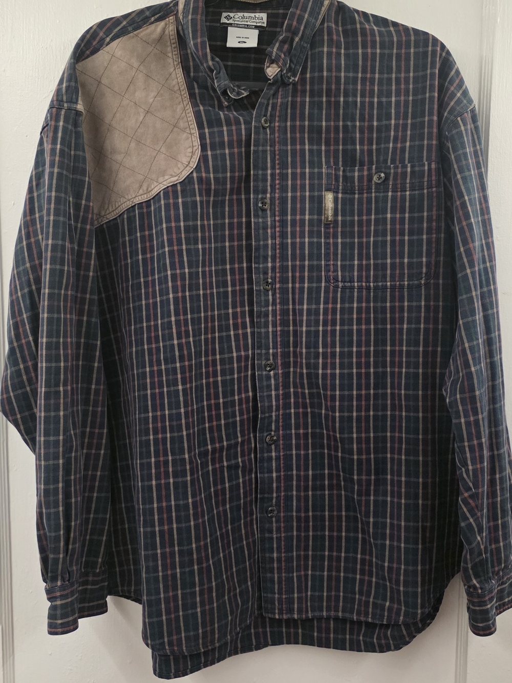 Columbia Men's Navy Plaid Button-Up Shirt with Tan Shoulder Patch Size XL
